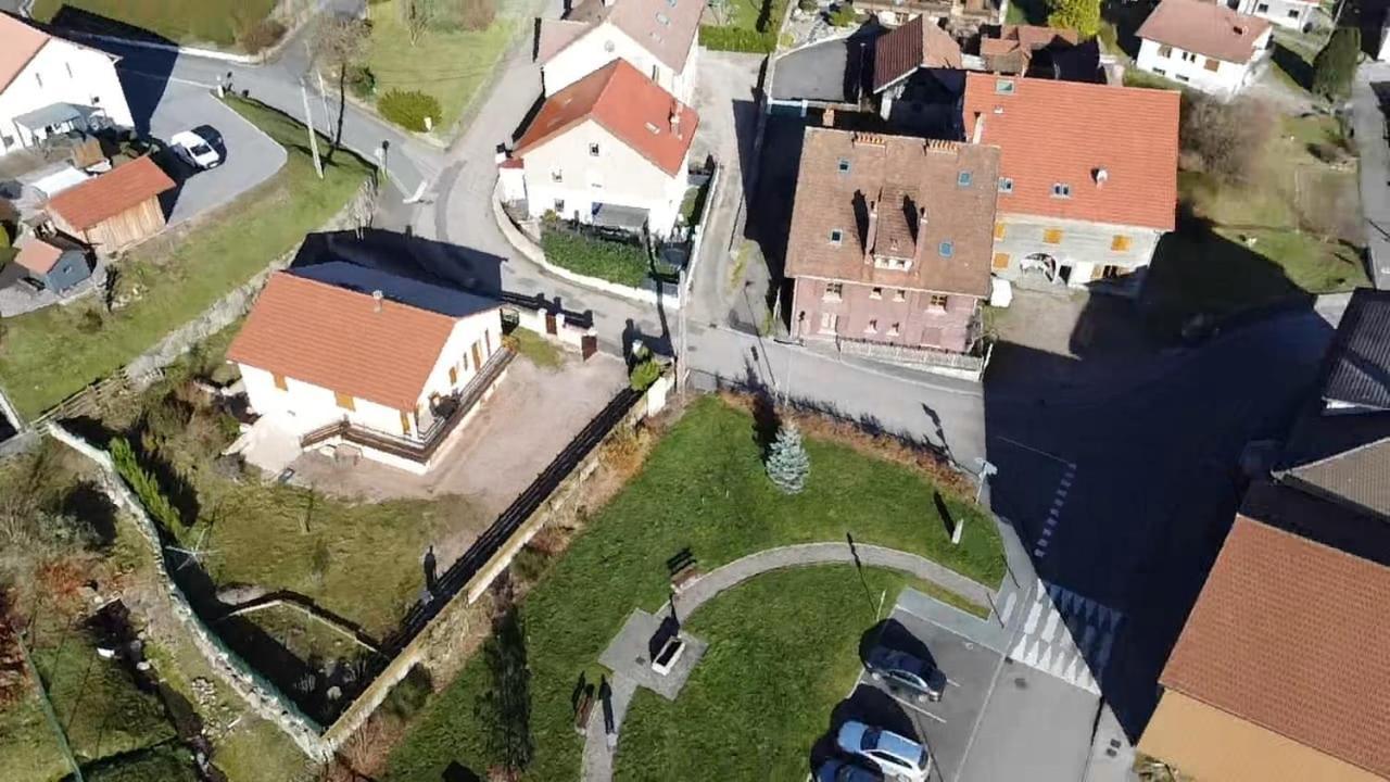 Villa Les Randogodilleurs Avec Jacuzzi A 2Kms Des Pistes Et 350M Du Theatre Du Peuple ! Bussang Exterior foto
