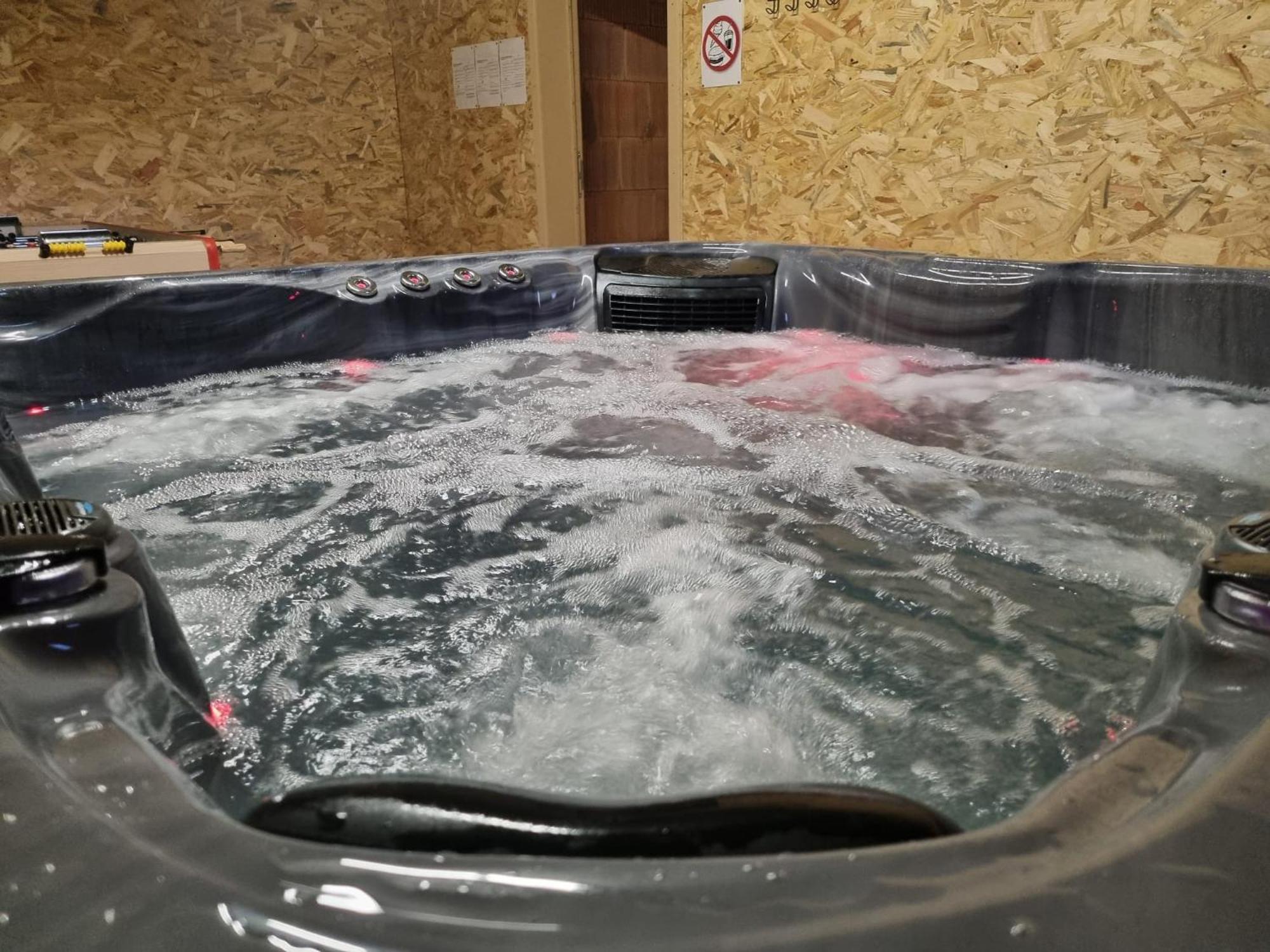 Villa Les Randogodilleurs Avec Jacuzzi A 2Kms Des Pistes Et 350M Du Theatre Du Peuple ! Bussang Exterior foto